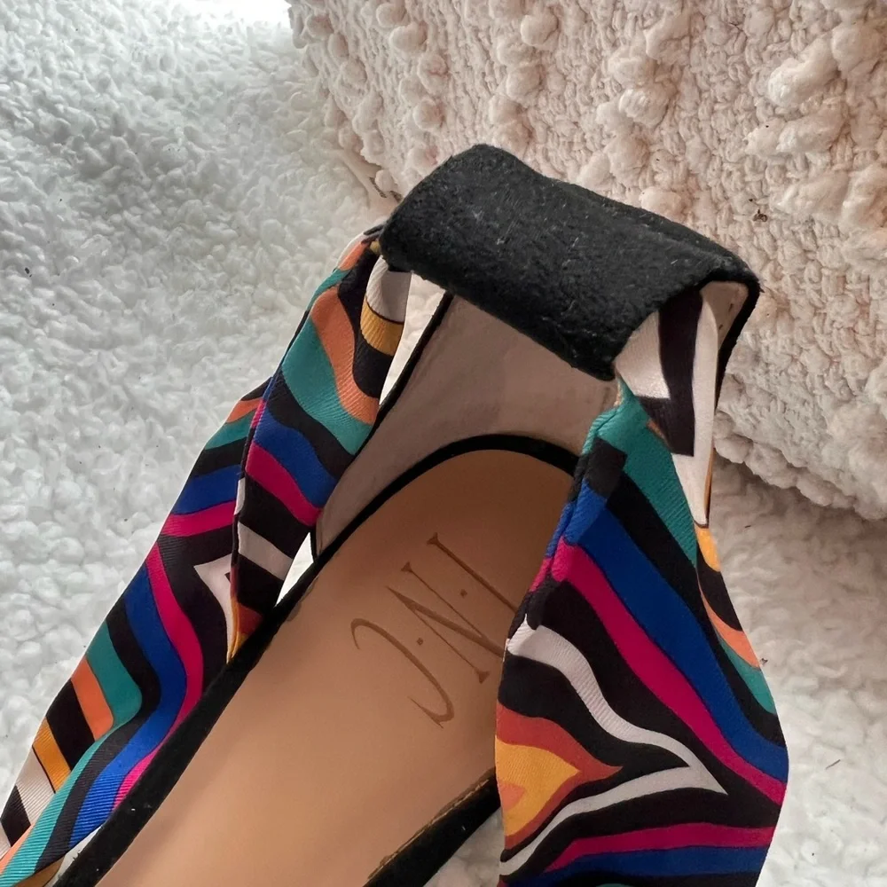 INC Ankle Ribbon Tie Heels Multicolor Sz 9 - Picture 4 of 5